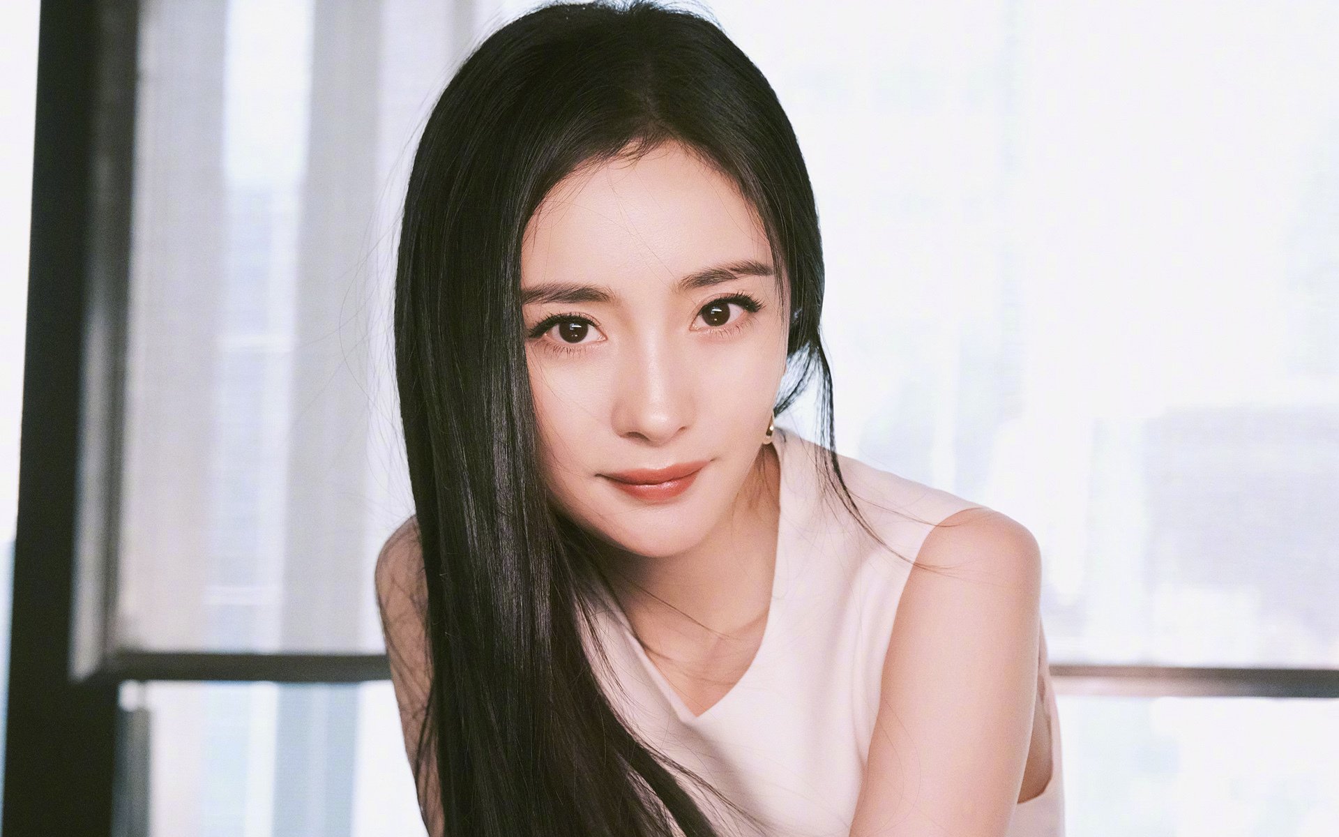 田径多项世界纪录被刷新,包括女子跳高、男子撑杆跳高、女子1500米、男子3000米和女子马拉松等项目。