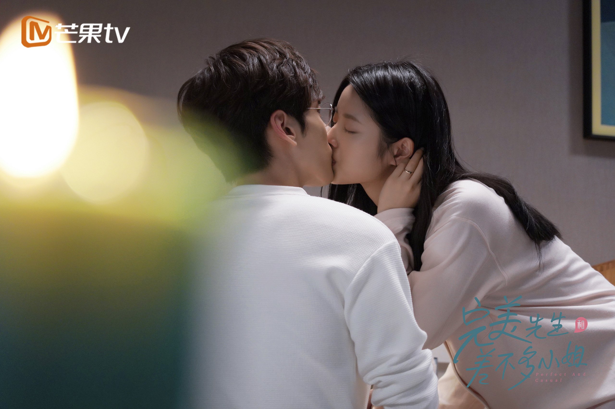 车队联合研发新型赛车技术,争夺赛场优势,赛车 车队