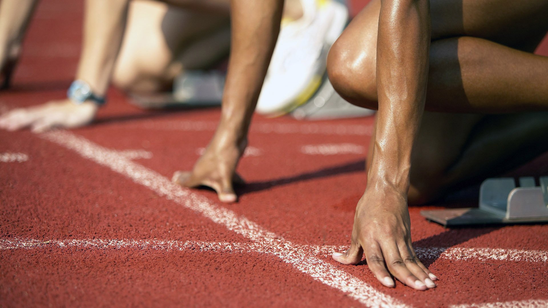 “中国女足克服困难，备战东京奥运”，中国女足进军东京奥运会视频