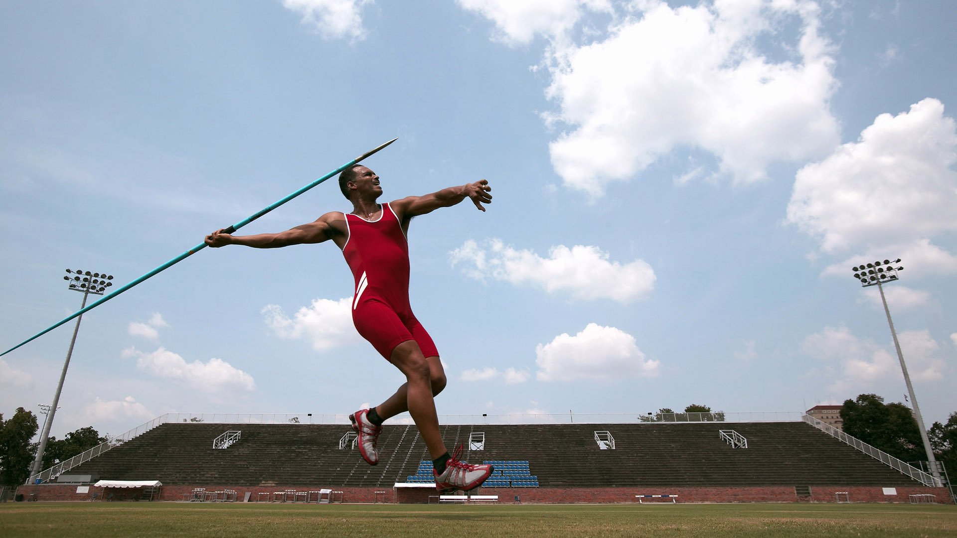 以文化为纽带的足球交流活动频繁举办,为足球文化节设计三项活动